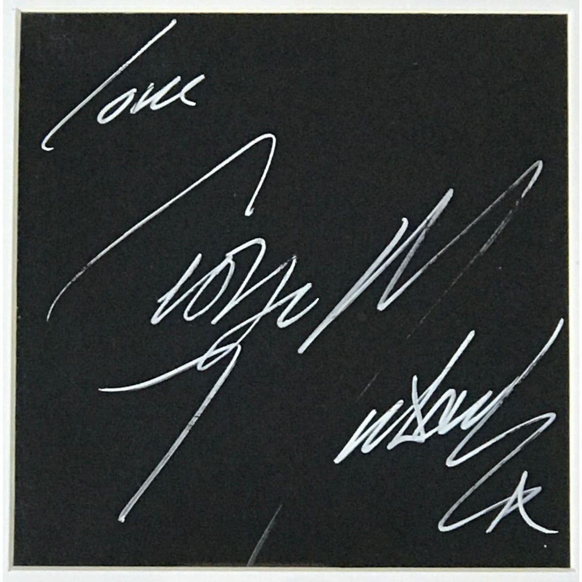 musicgoldmine.com - George Michael CD Cover Signed by Michael w
