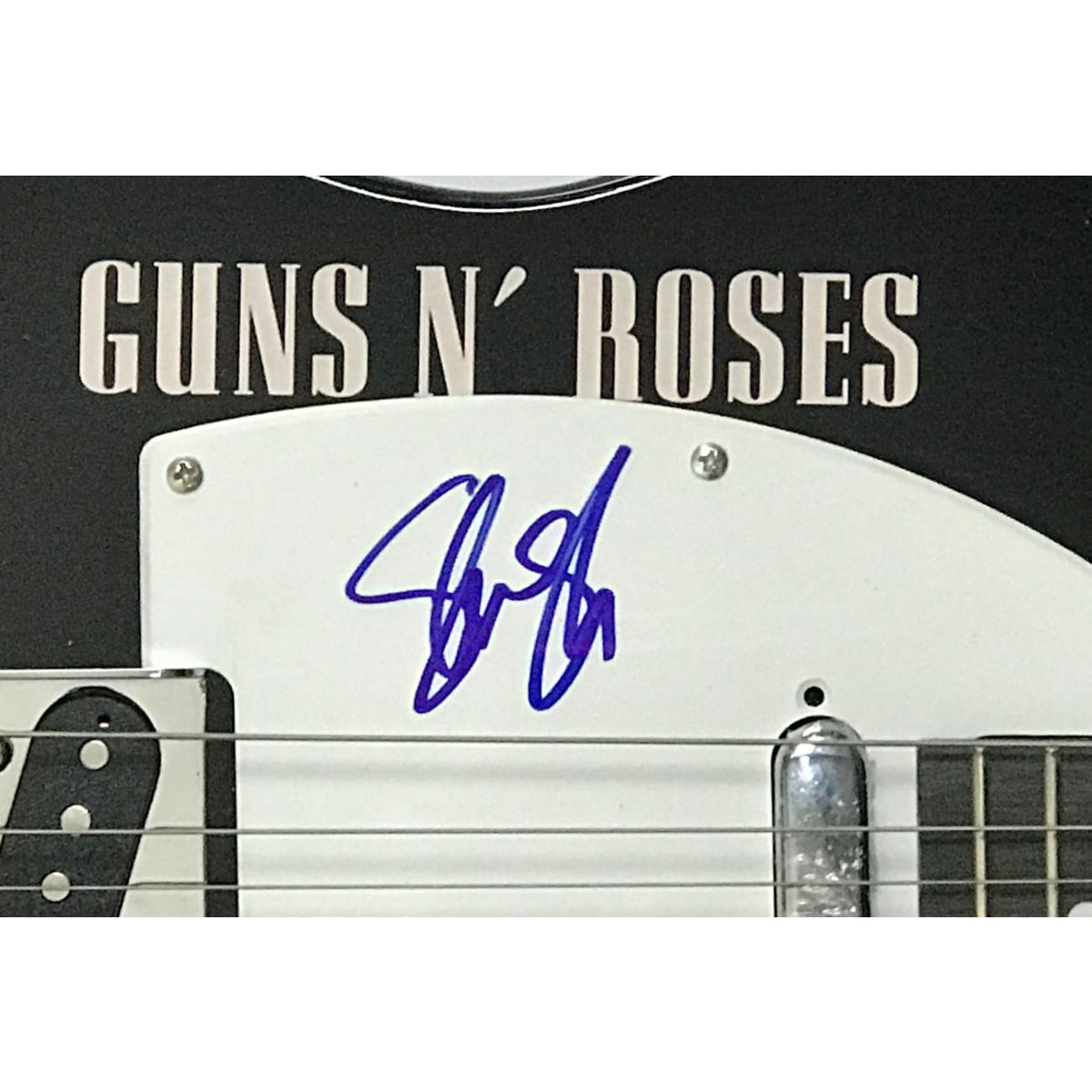 musicgoldmine.com - Guns N' Roses Slash Signed Guitar w/BAS LOA