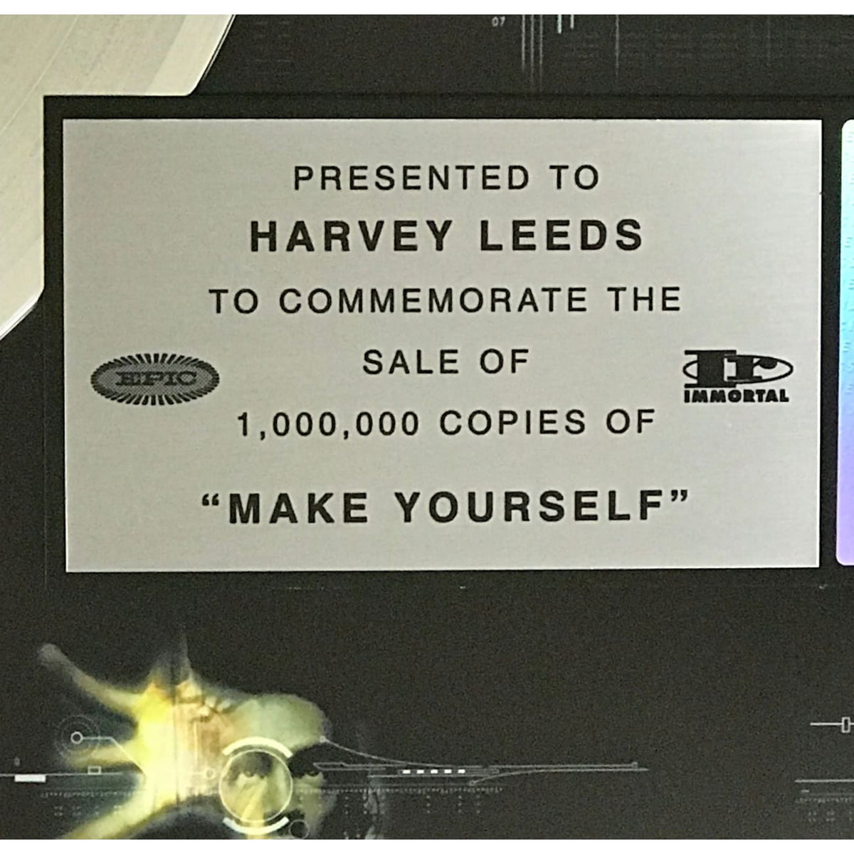 musicgoldmine.com - Incubus Make Yourself RIAA Platinum Award