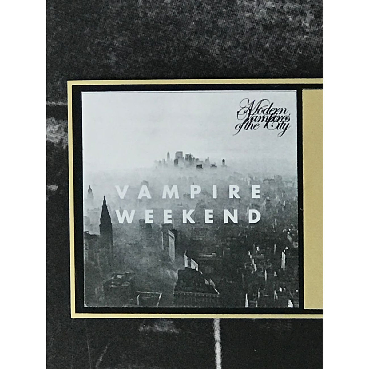 musicgoldmine.com - Vampire Weekend Modern Vampires Of The City