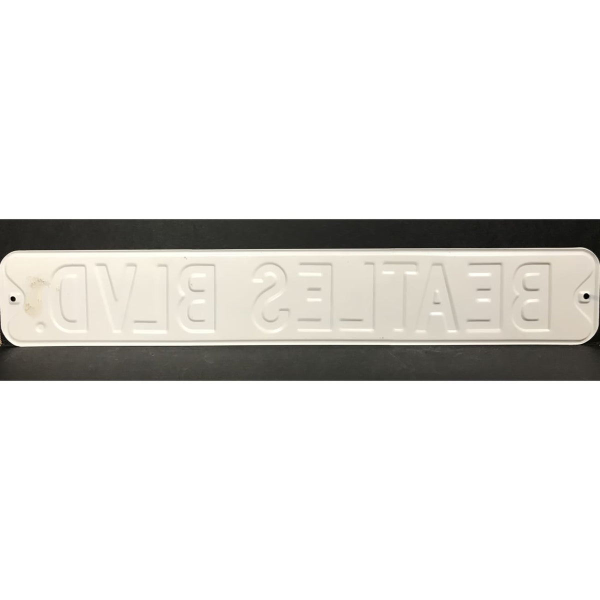 http://musicgoldmine.com/cdn/shop/products/beatles-embossed-metal-street-sign-00s-60s-70s-80s-90s-music-memorabilia-goldmine-musicgoldmine-com-209_1200x1200.jpg?v=1604799511