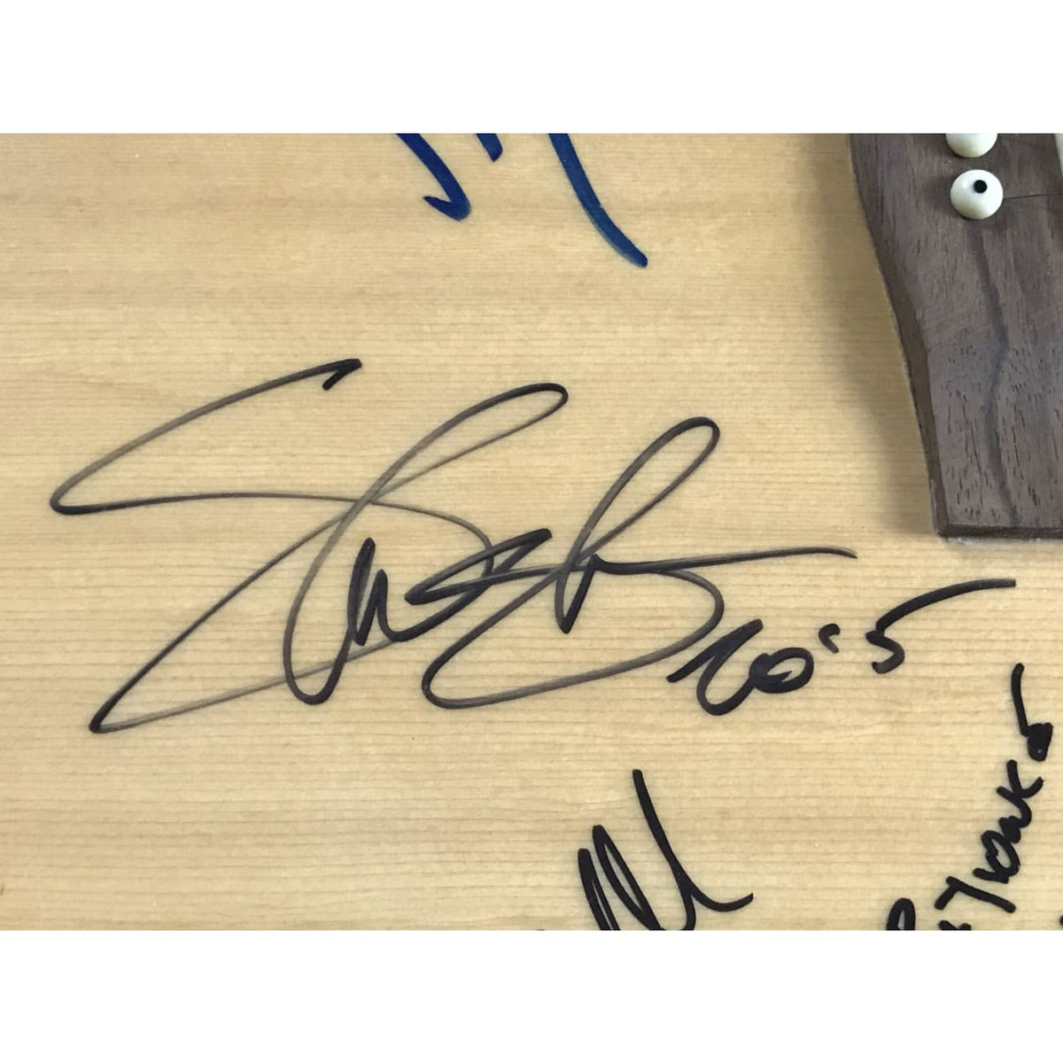 Guns N' Roses Axl Slash Duff & Adler Signed Guitar w/JSA LOA
