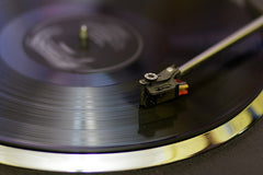 Vinyl Set To Overtake CD Sales in 2019