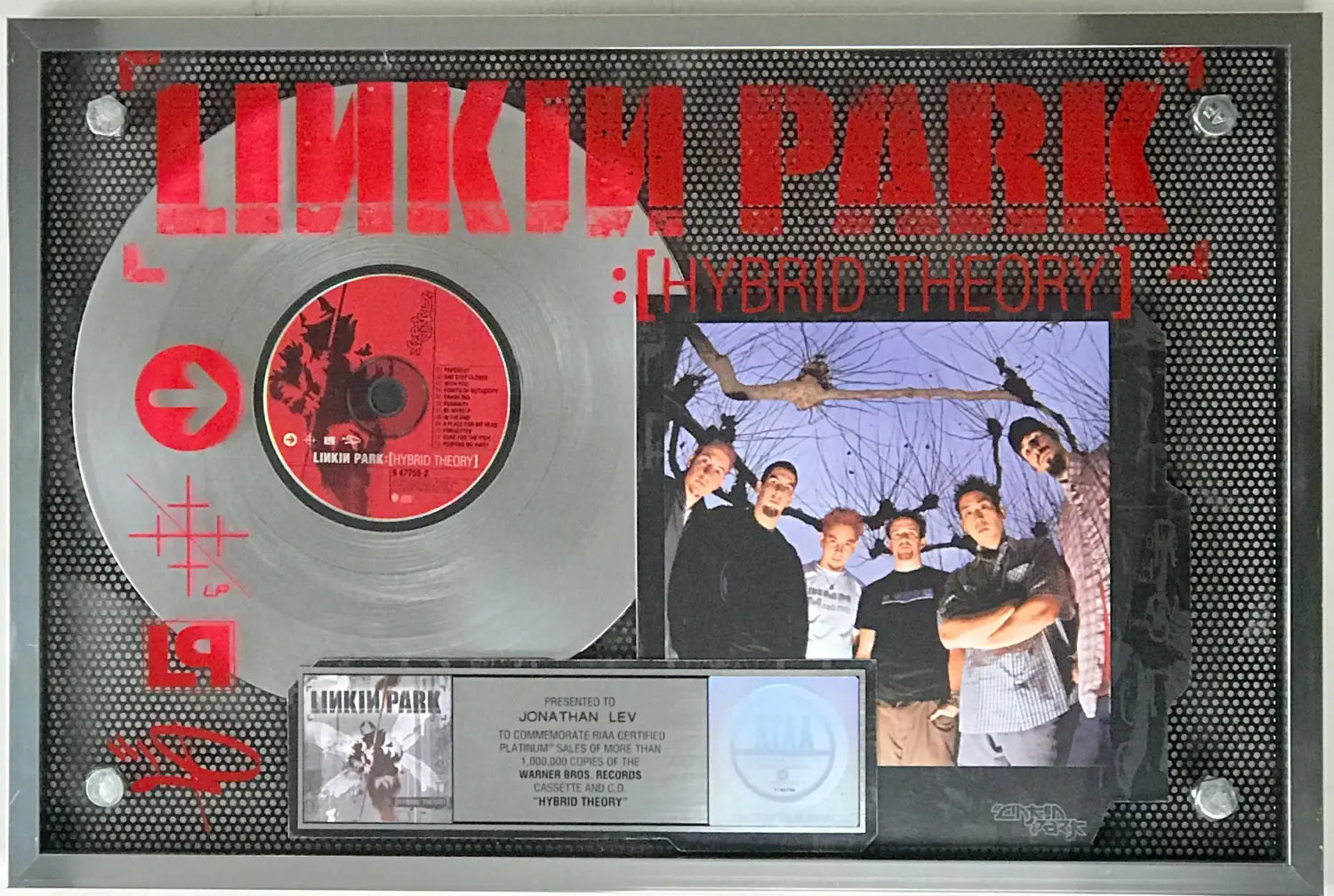 RIAA Award Guide: Why Gold and Platinum Awards Are Popular With Collectors