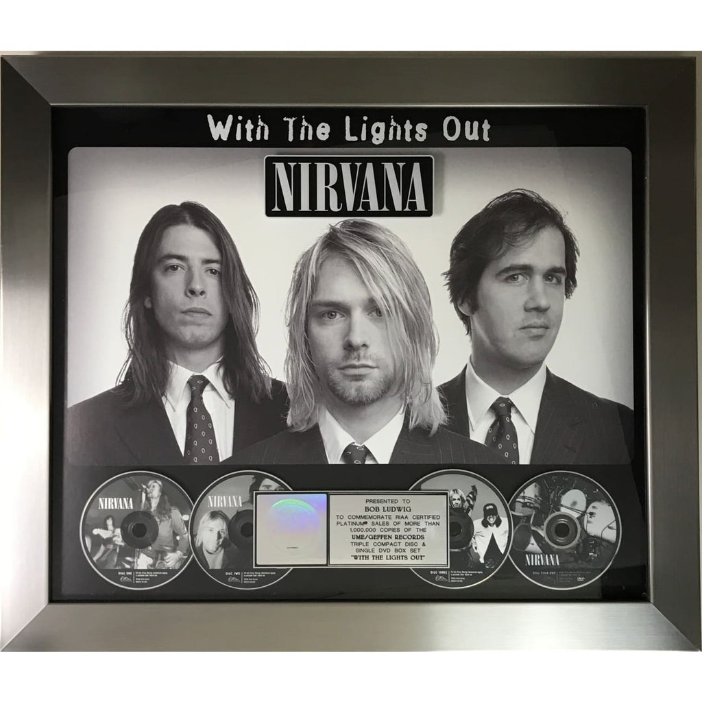 nirvana-with-the-lights-out-